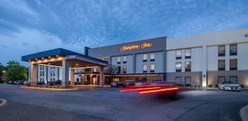 hampton inn waldorf