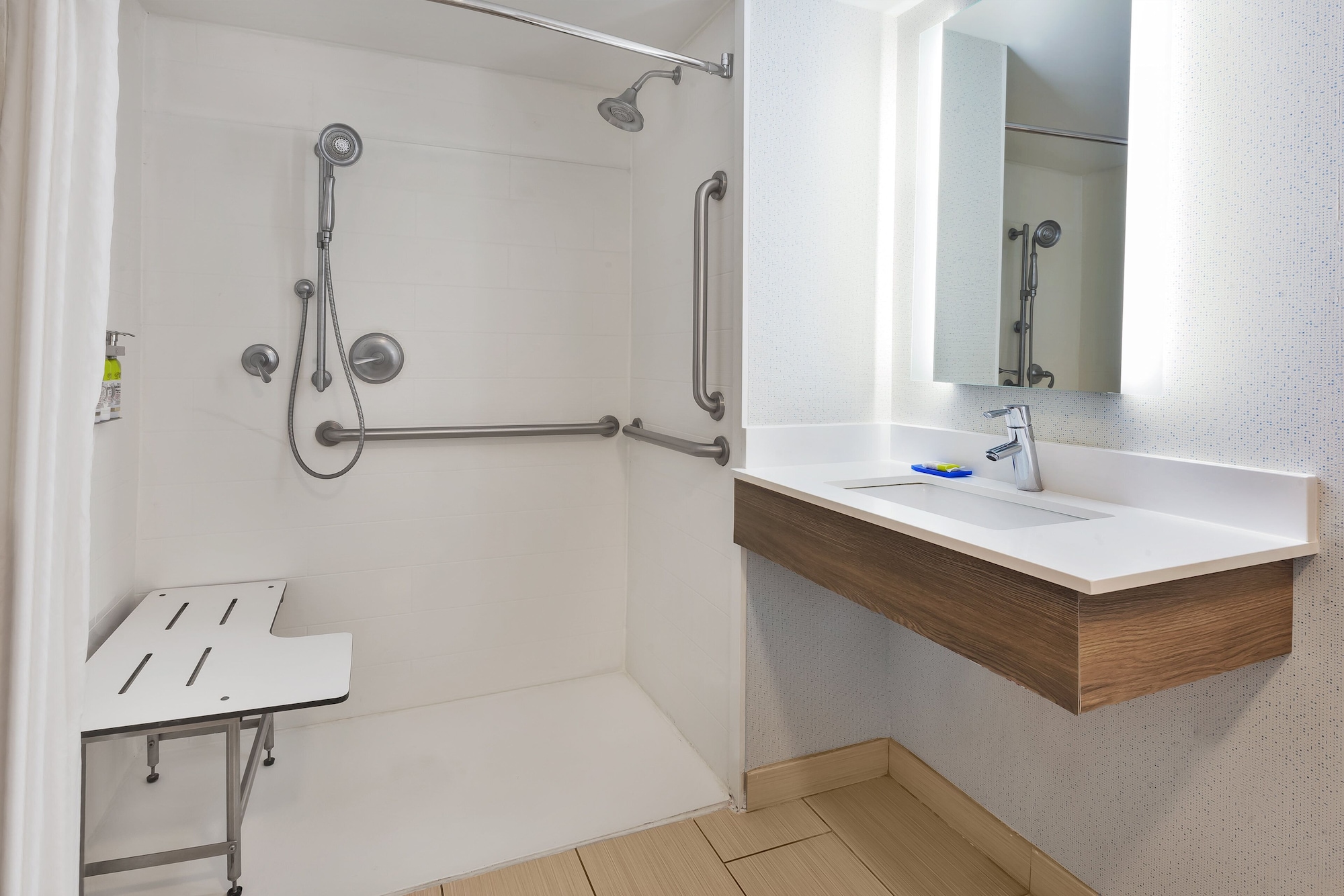 holiday inn express waldorf by ihg