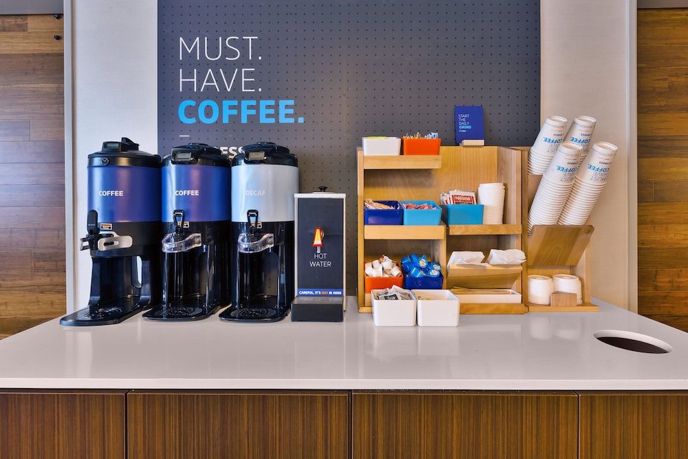 holiday inn express waldorf by ihg