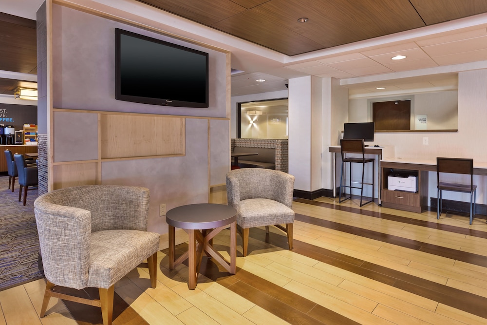 holiday inn express waldorf by ihg