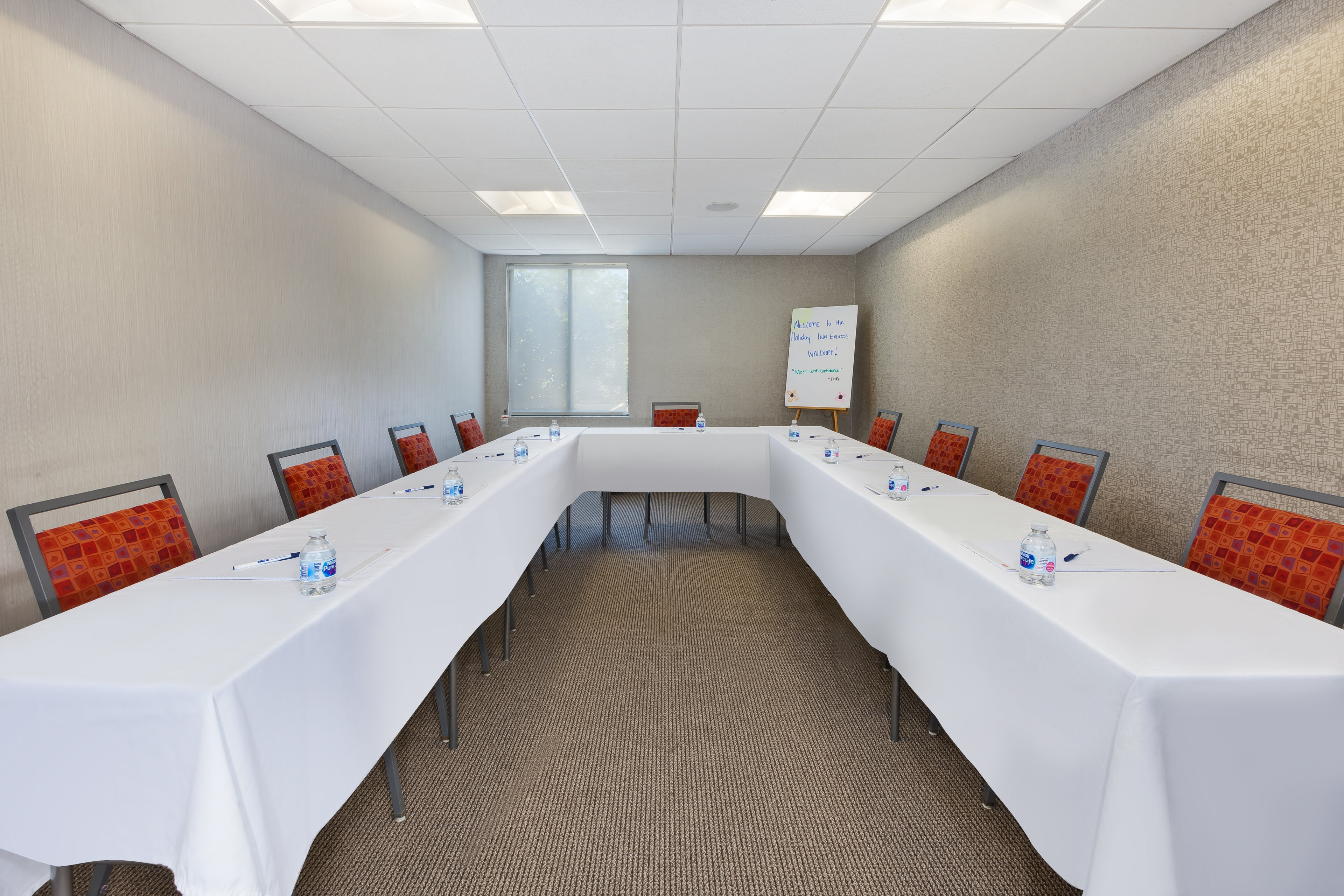 holiday inn express waldorf by ihg