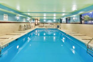 holiday inn express waldorf by ihg