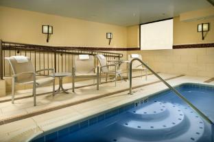 holiday inn express waldorf by ihg