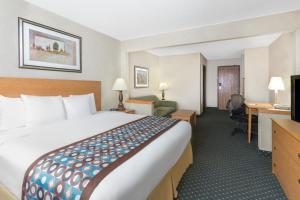 baymont inn and suites waterloo