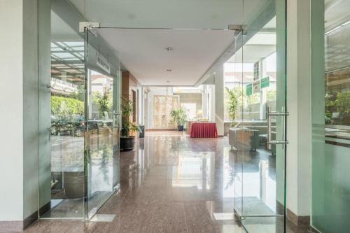 capital o 874 hotel nyland pasteur