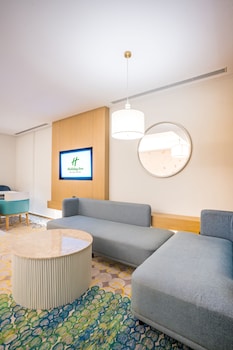 holiday inn lucknow airport an ihg hotel