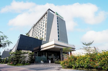 holiday inn lucknow airport an ihg hotel