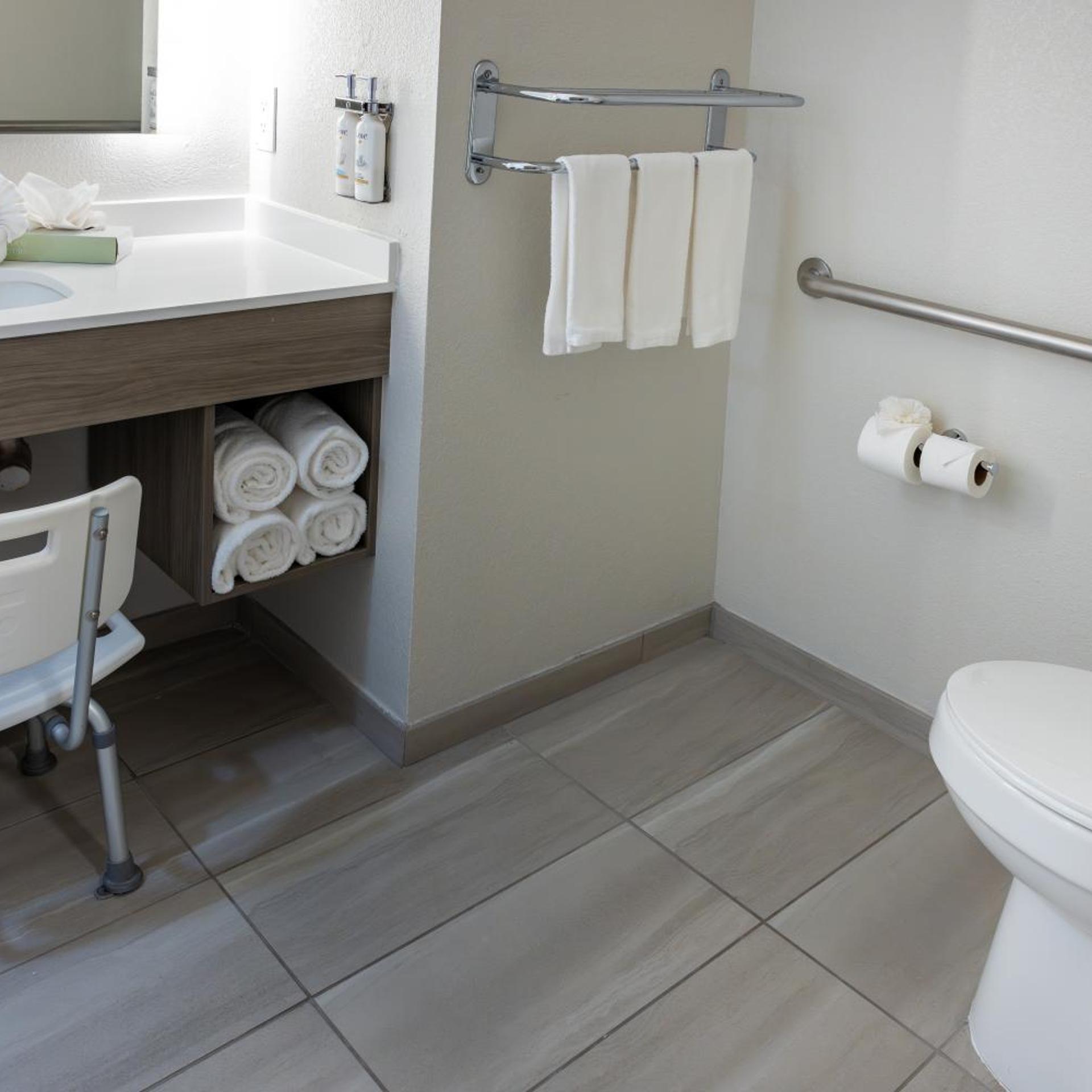 holiday inn express and suites wichita airport by ihg