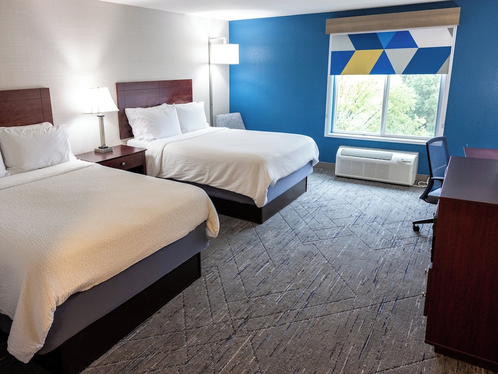 holiday inn express and suites wichita airport by ihg