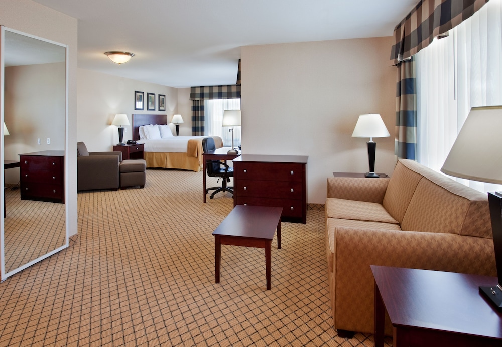holiday inn express and suites wichita airport by ihg