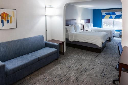 holiday inn express and suites wichita airport by ihg