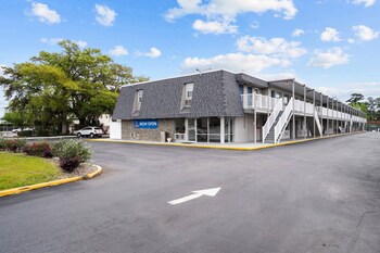 studio 6 wilmington nc