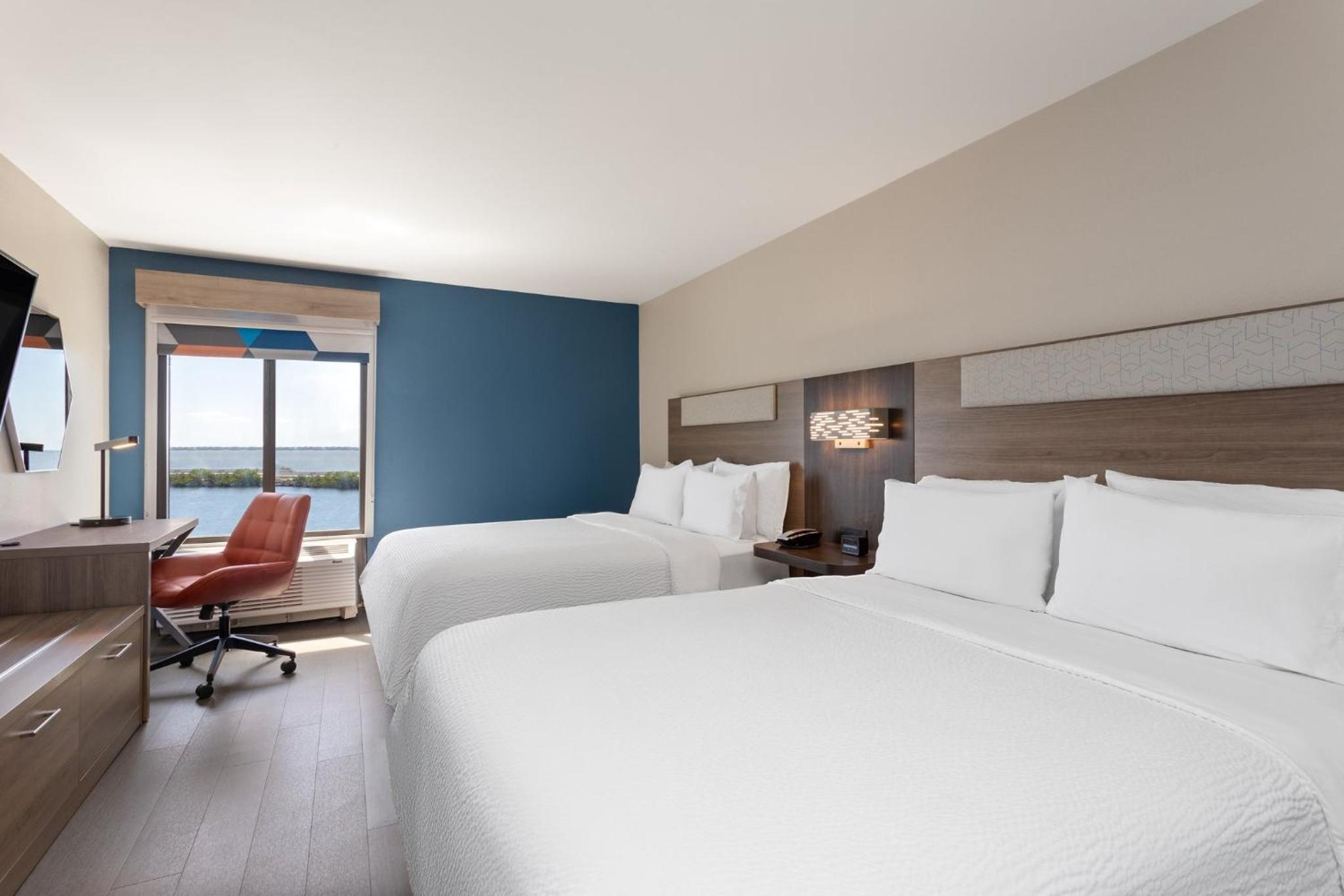 holiday inn express and suites tampa airport