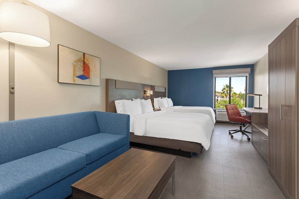 holiday inn express and suites tampa airport