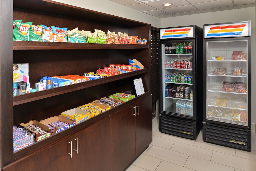 holiday inn express and suites tampa airport