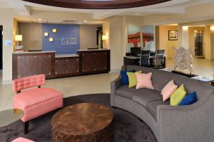 holiday inn express and suites tampa airport