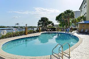 holiday inn express and suites tampa airport