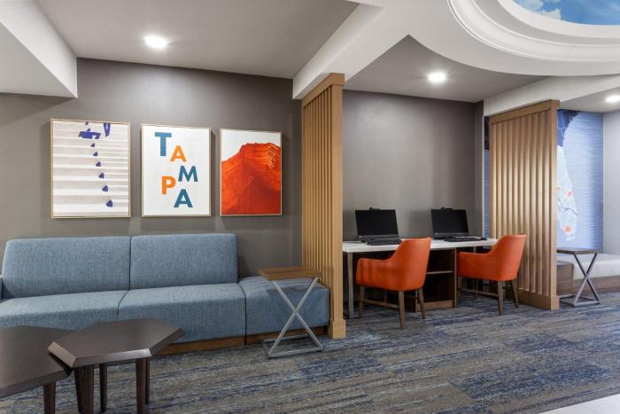 holiday inn express and suites tampa airport
