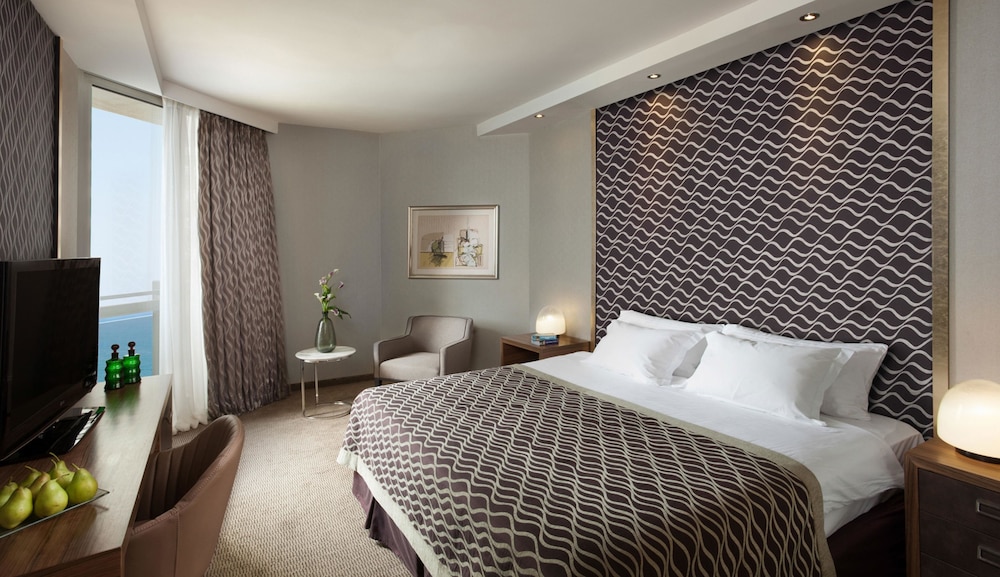 dan panorama tel aviv