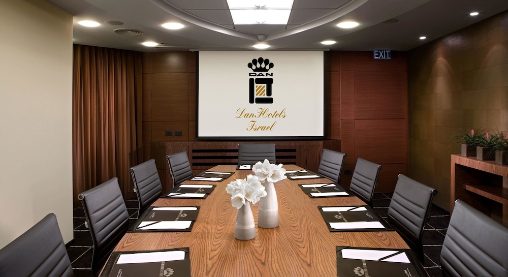 dan panorama tel aviv