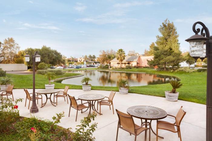 embassy suites by hilton temecula valley wine country