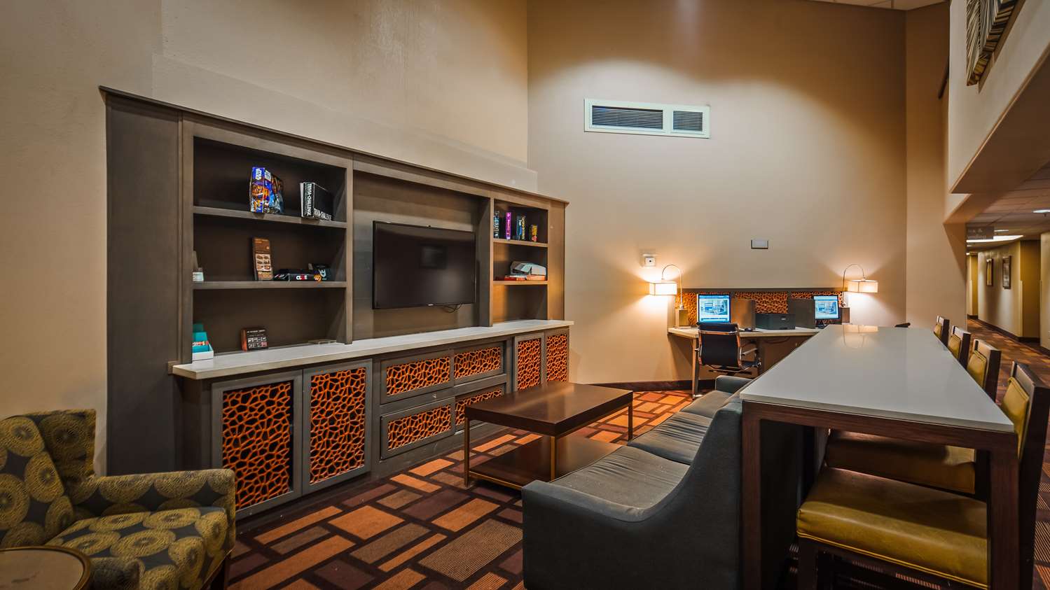 holiday inn express and suites phoenix tempe by ihg