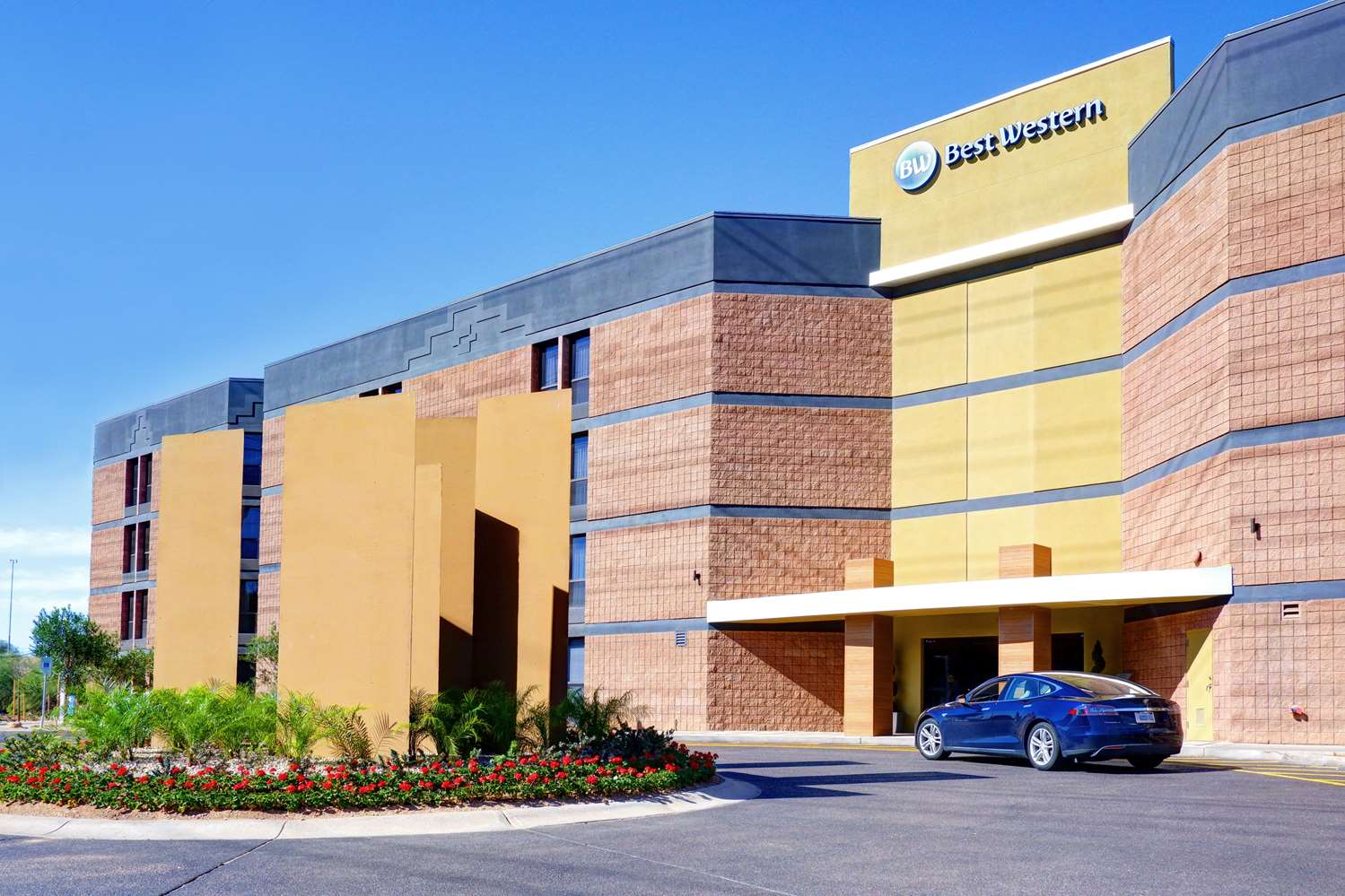 holiday inn express and suites phoenix tempe by ihg