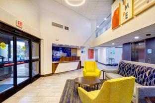 holiday inn express and suites phoenix tempe by ihg