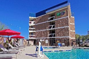 holiday inn express and suites phoenix tempe by ihg
