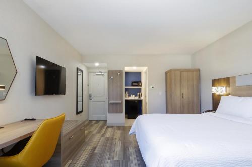 holiday inn express and suites phoenix tempe by ihg