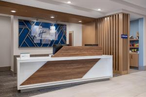 holiday inn express hotel and suites terre haute by ihg