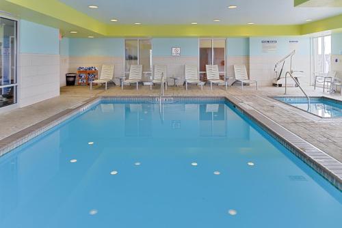 holiday inn express hotel and suites terre haute by ihg