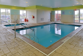 Holiday Inn Express Hotel & Suites Terre Haute By Ihg,Indianapolis>>Brazil,3 star