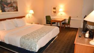 the grand by capital o texarkana i 30