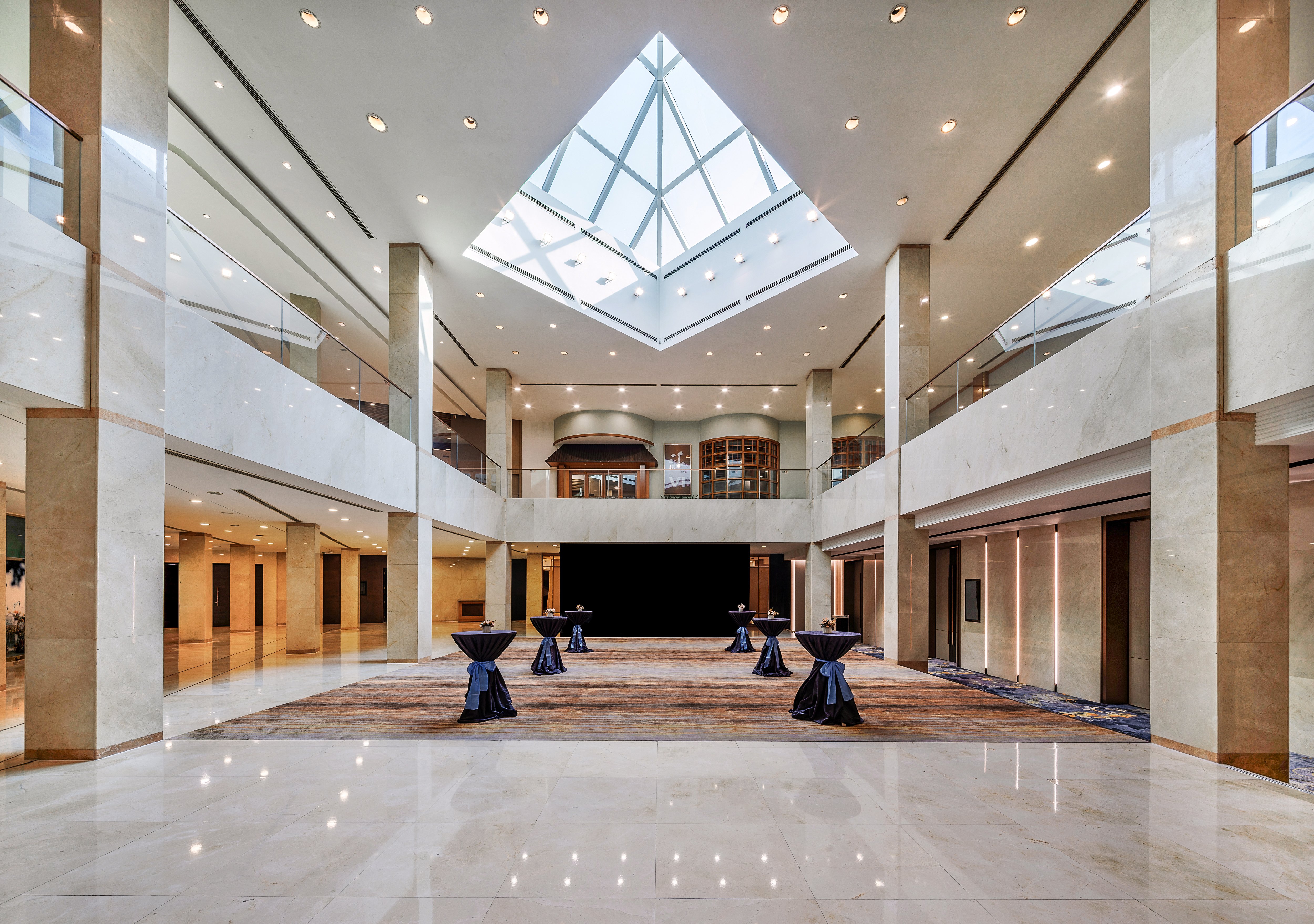 holiday inn riverside wuhan an ihg hotel