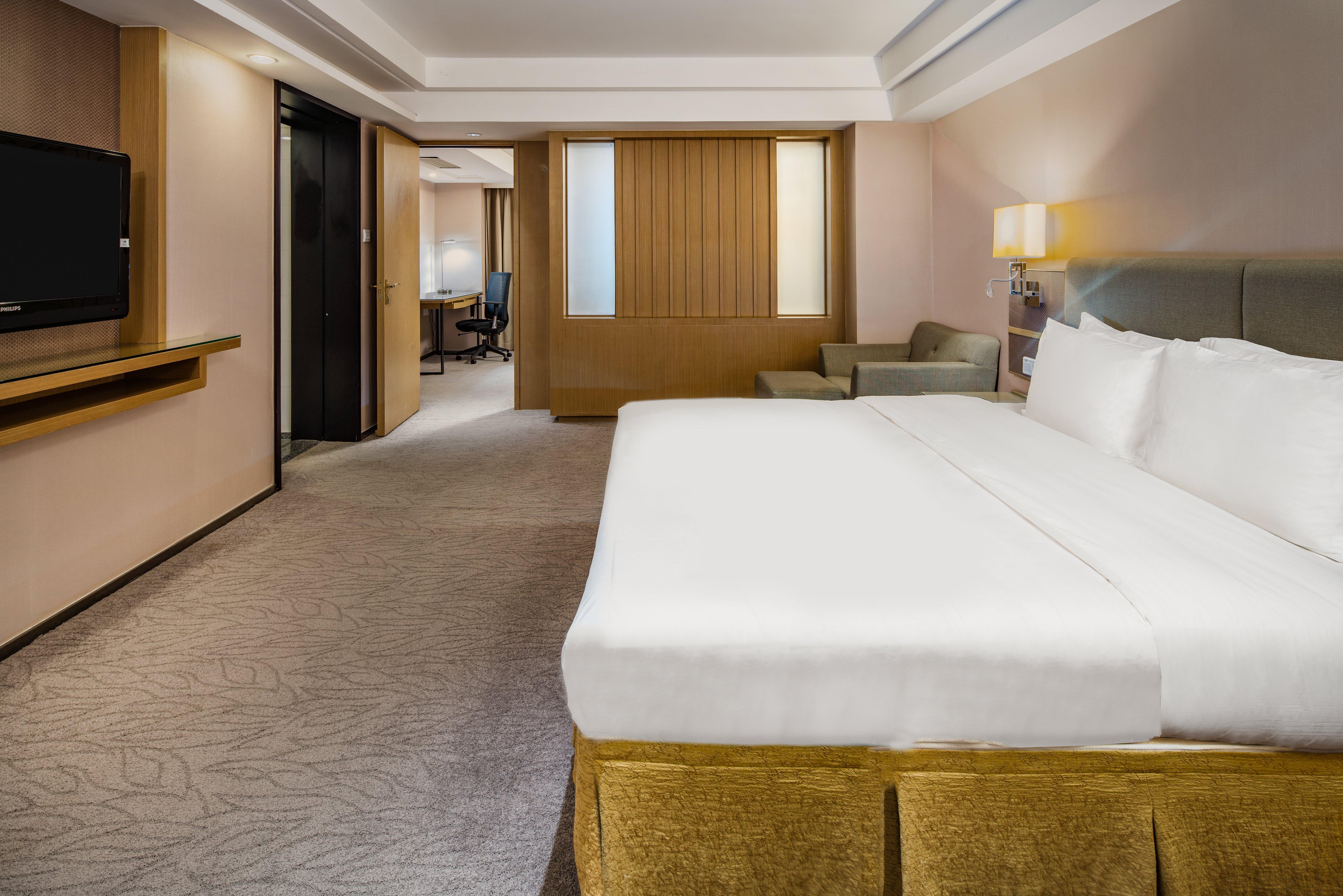 holiday inn riverside wuhan an ihg hotel