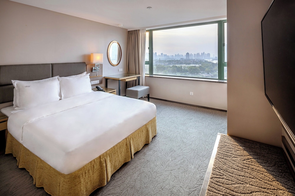 holiday inn riverside wuhan an ihg hotel