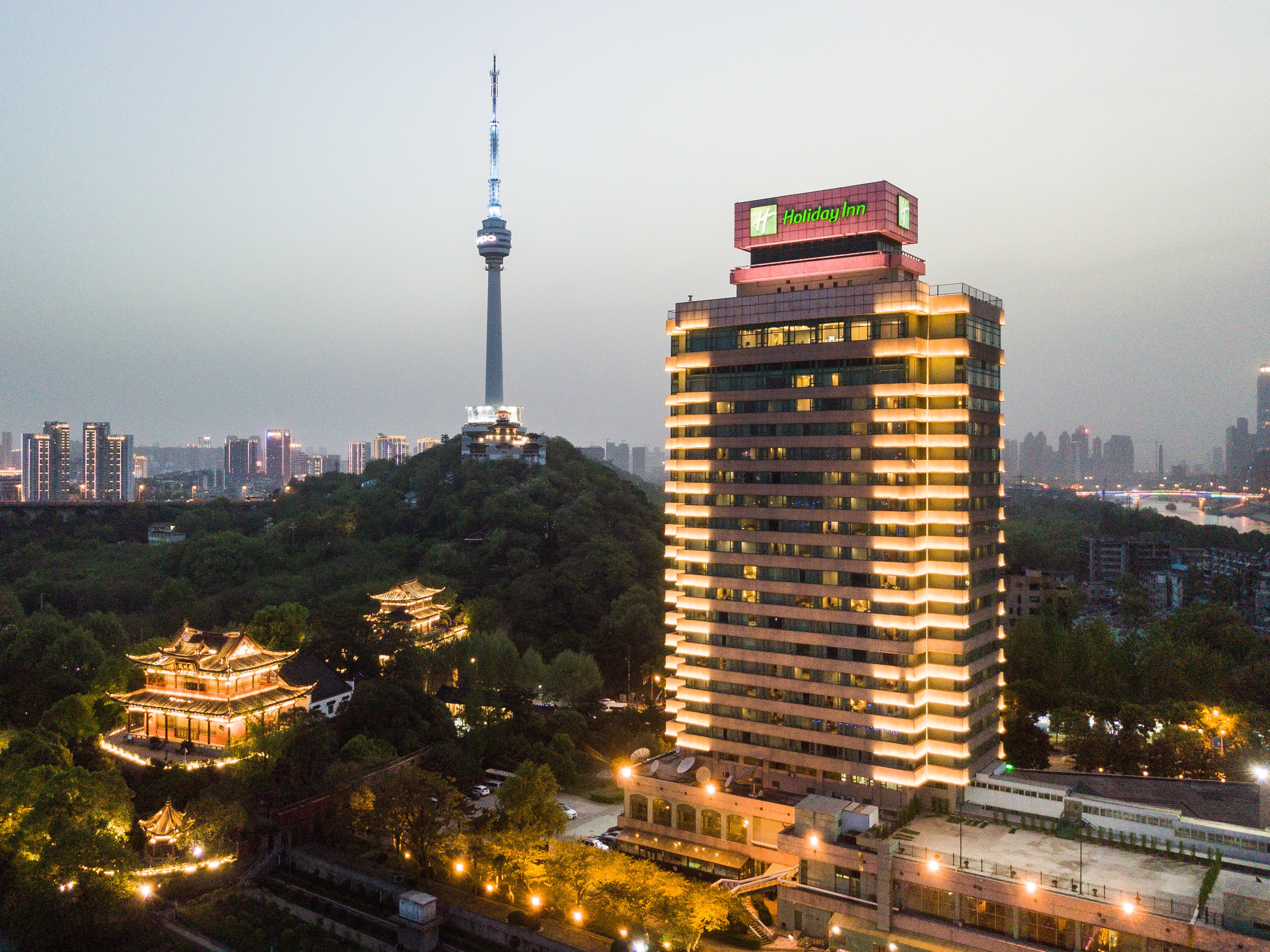 holiday inn riverside wuhan an ihg hotel