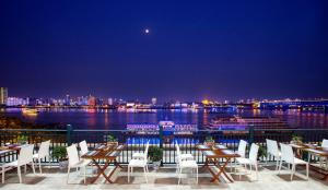 holiday inn riverside wuhan an ihg hotel