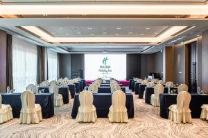 holiday inn riverside wuhan an ihg hotel