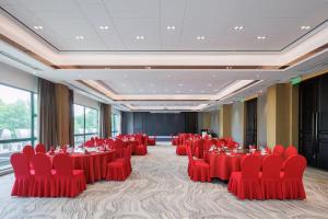 holiday inn riverside wuhan an ihg hotel