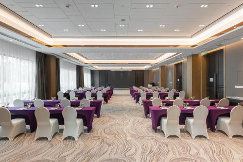 holiday inn riverside wuhan an ihg hotel