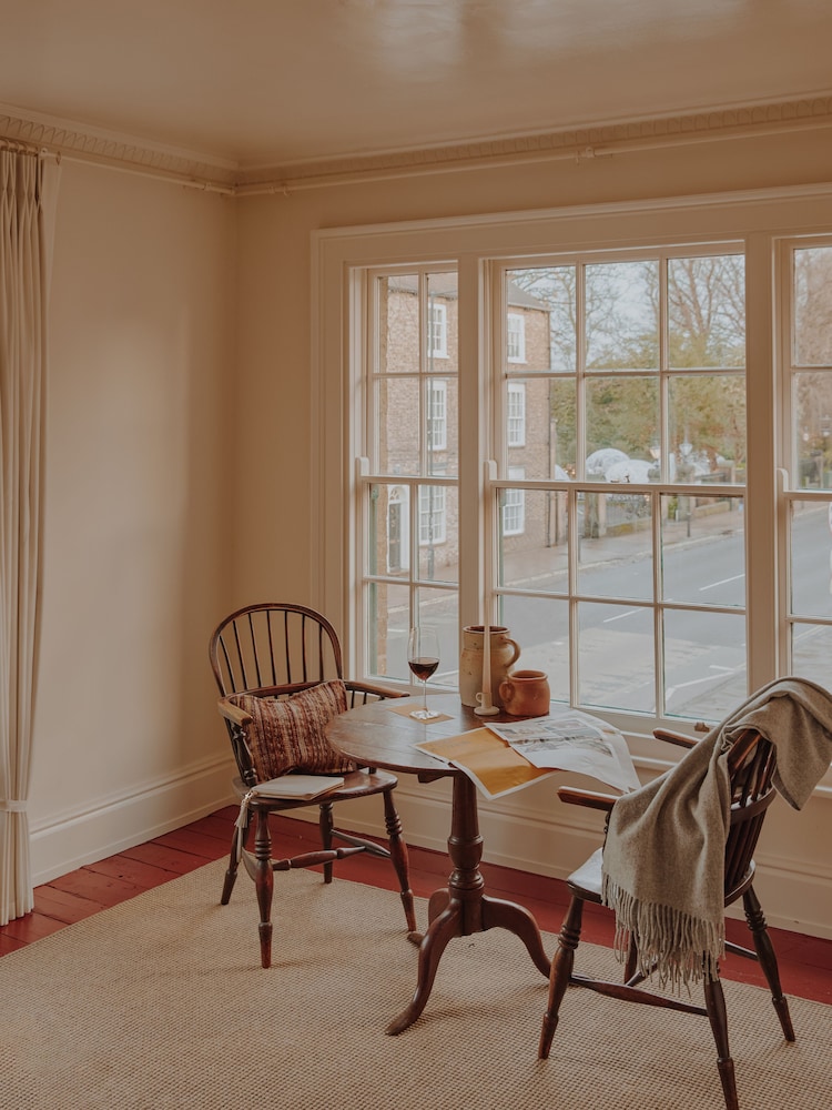 no 1 by guesthouse york