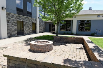 hampton inn youngstown north