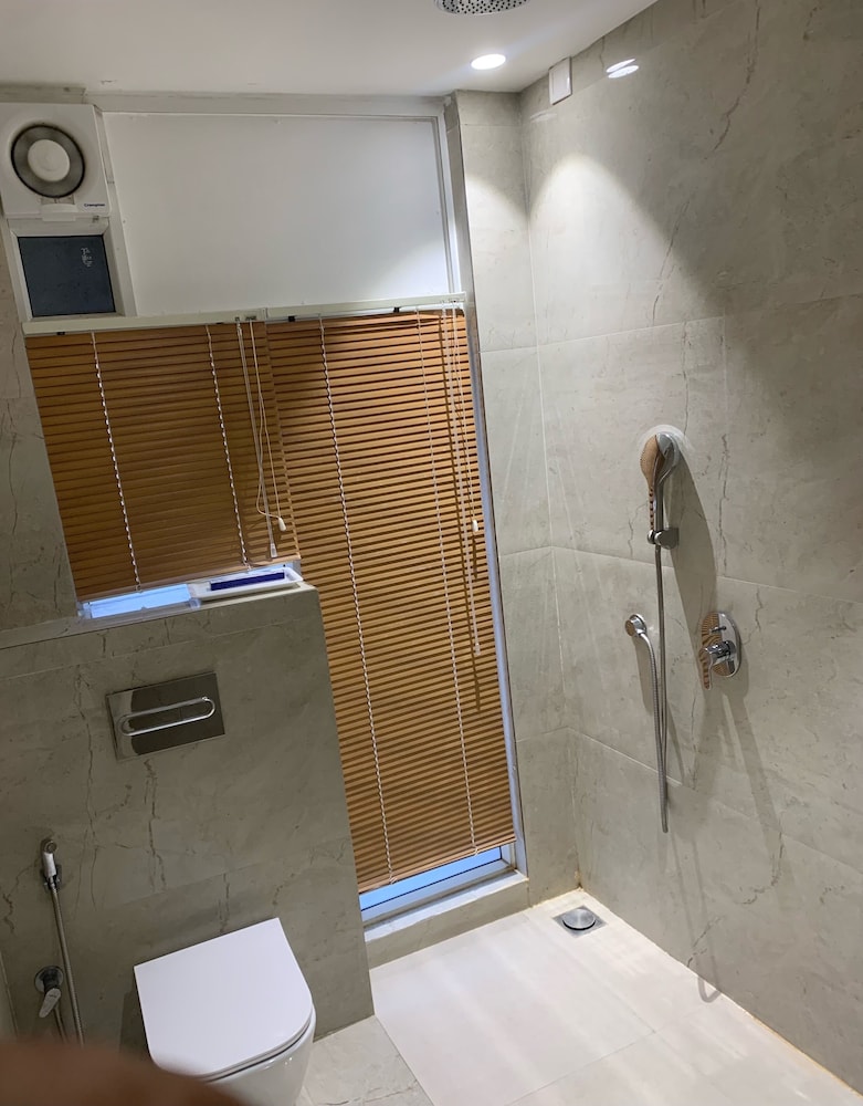 lux 9 suites and studios