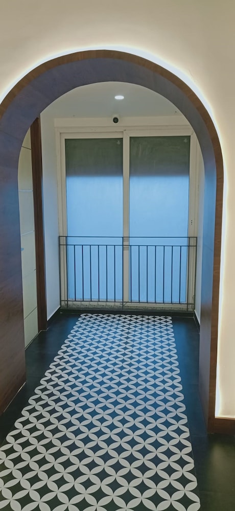 lux 9 suites and studios