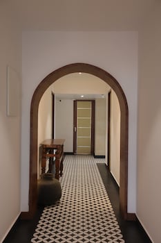 lux 9 suites and studios