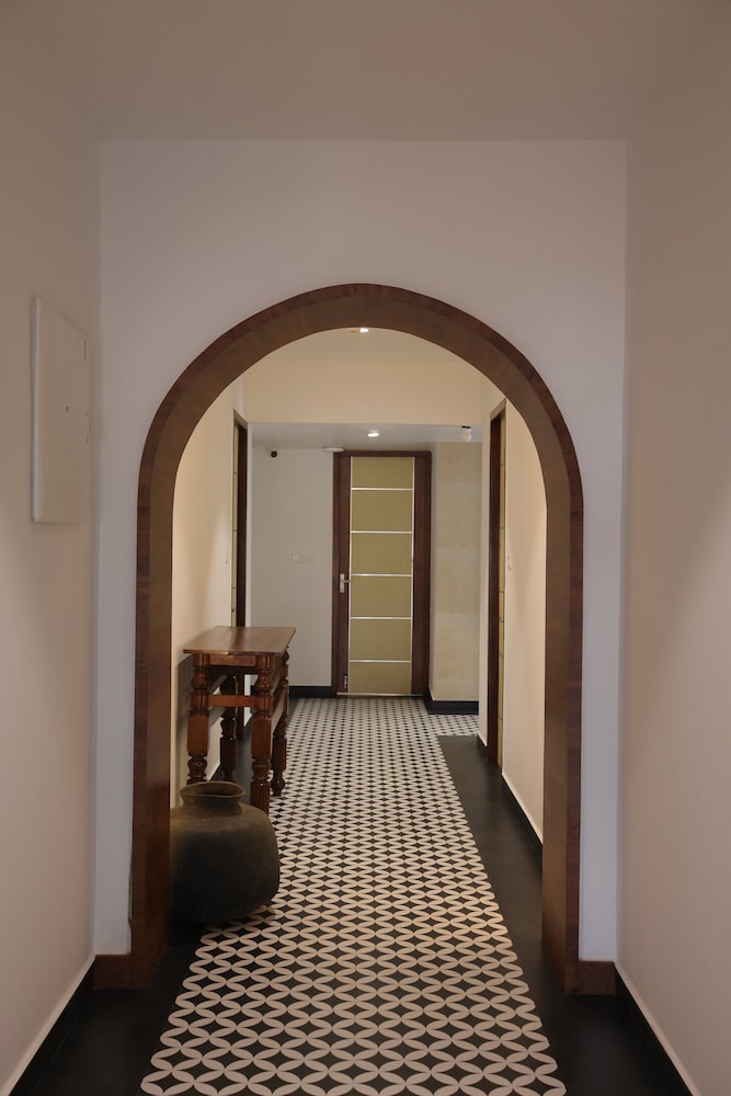 lux 9 suites and studios