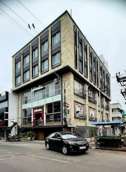 lux 9 suites and studios