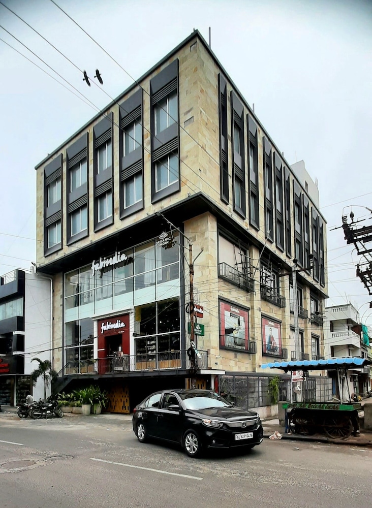 lux 9 suites and studios